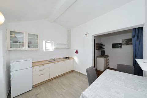 House Tony - Unit 46961-61
