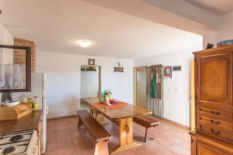 House Otusi - Unit 46996-61