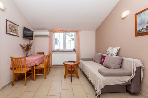 Apartments Ana - Unit 47069-61