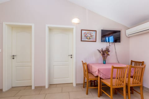 Apartments Ana - Unit 47069-61