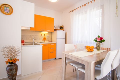 Apartments Skomeršić - Unit 47082-61