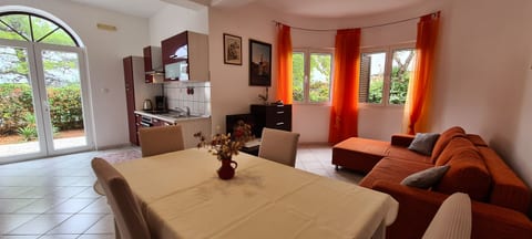 Apartment Nikola - Unit 47131-61