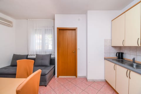 Apartments Jakov - Unit 47159-61