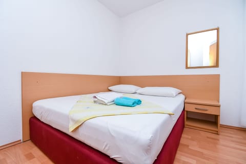 Apartments Jakov - Unit 47161-61