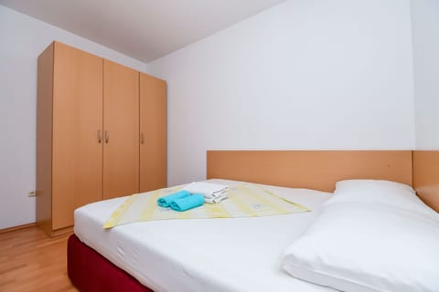 Apartments Jakov - Unit 47163-61