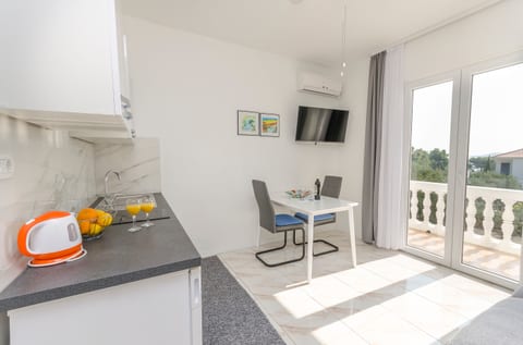 Apartments and Rooms On the Beach - Unit 211739-16