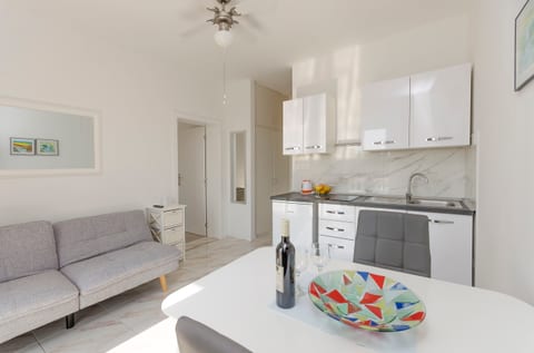 Apartments and Rooms On the Beach - Unit 211739-16