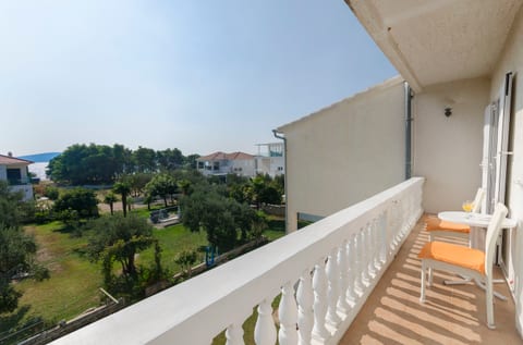 Apartments and Rooms On the Beach - Unit 211739-16