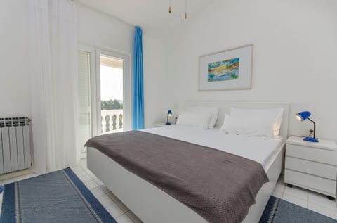 Apartments and Rooms On the Beach - Unit 211772-16