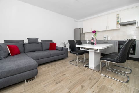 Apartments Rada - Unit 47301-61