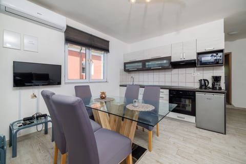 Apartments Toni - Unit 47315-61