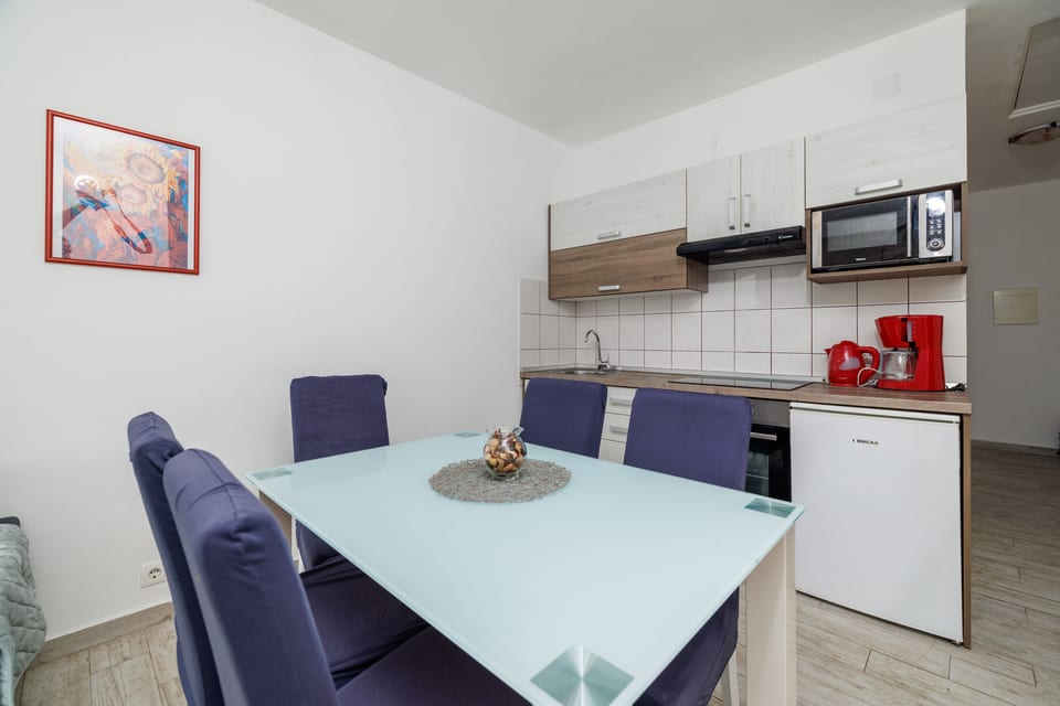 Apartments Toni - Unit 47316-61 - Croatia