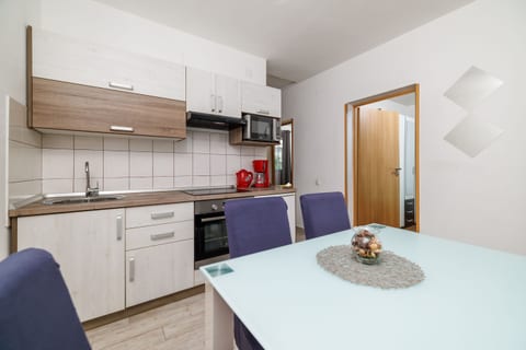 Apartments Toni - Unit 47316-61