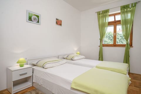 Apartments Blata - Unit 47327-61