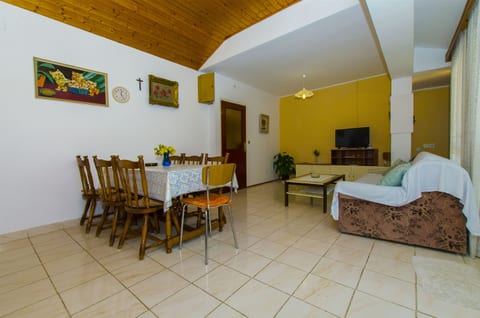Apartment Marija - Unit 47334-61