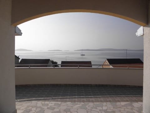 Apartments Frane - Unit 47366-61