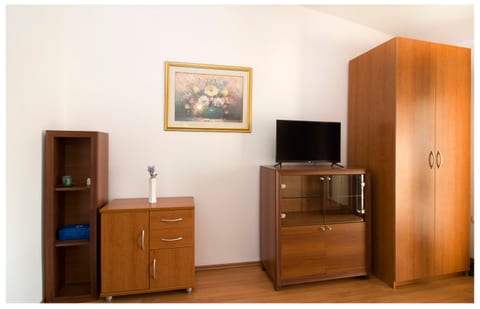Apartment Zdravko - Unit 47407-61