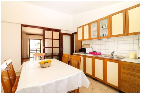 Apartment Zdravko - Unit 47407-61