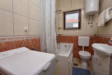 Apartment Zdravko - Unit 47408-61
