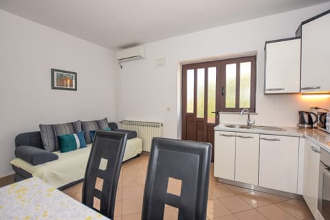 Apartments Marija - Unit 124614-15