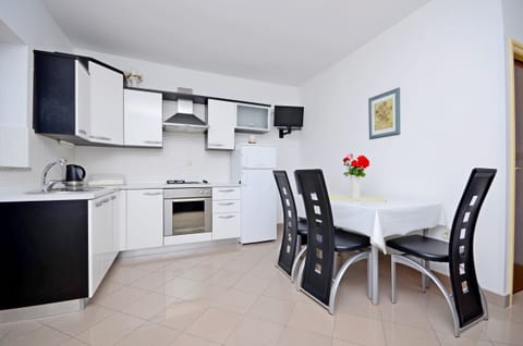 Apartments Marija - Unit 124614-15