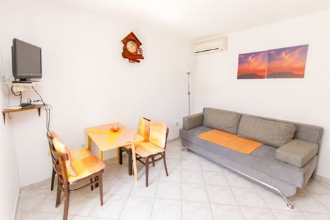 Apartments Kata - Unit 47445-61