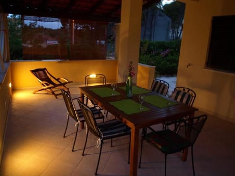 Apartment Deni - Unit 47506-61