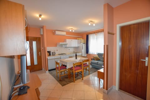 Apartment Desa - Unit 47745-61