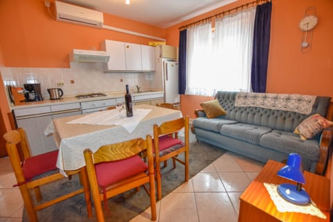Apartment Desa - Unit 47745-61