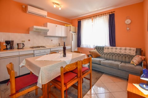 Apartment Desa - Unit 47745-61