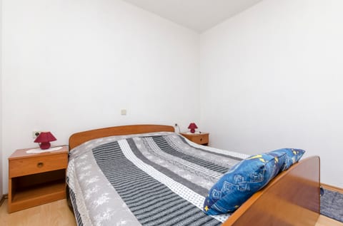 Apartments Davor - Unit 47892-61