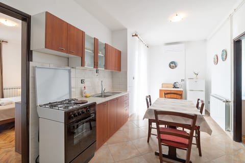 Apartments Ivo - Unit 47902-61