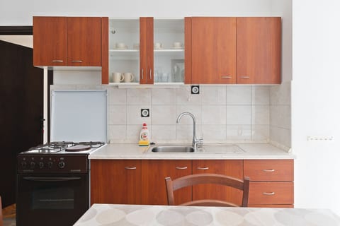 Apartments Ivo - Unit 47902-61