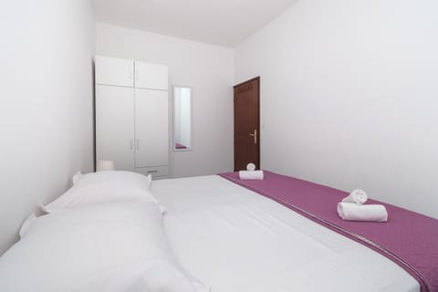 Apartments Ivica - Unit 47971-61