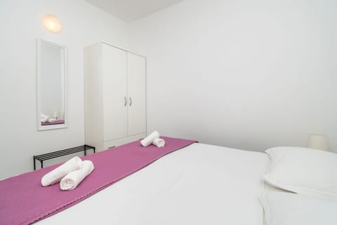 Apartments Ivica - Unit 47972-61
