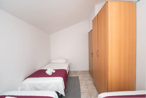 Apartments Ivica - Unit 47974-61
