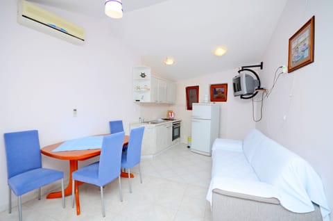 Apartments Hrgovic - Unit 48011-61
