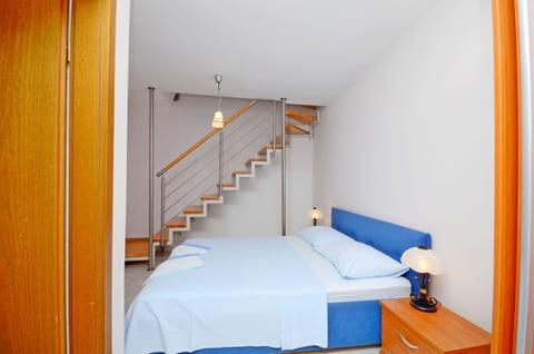 Apartments Hrgovic - Unit 48011-61