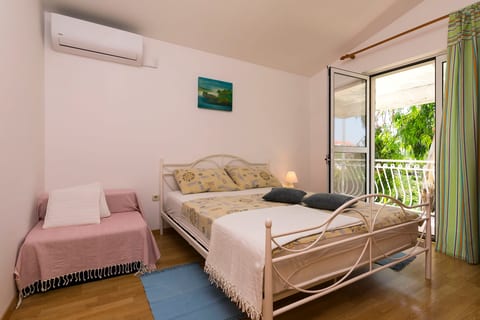 Apartments Berislav - Unit 48026-61