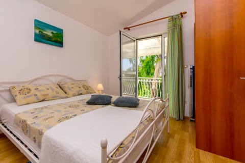 Apartments Berislav - Unit 48026-61