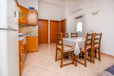 Apartments Zdravko - Unit 48042-61