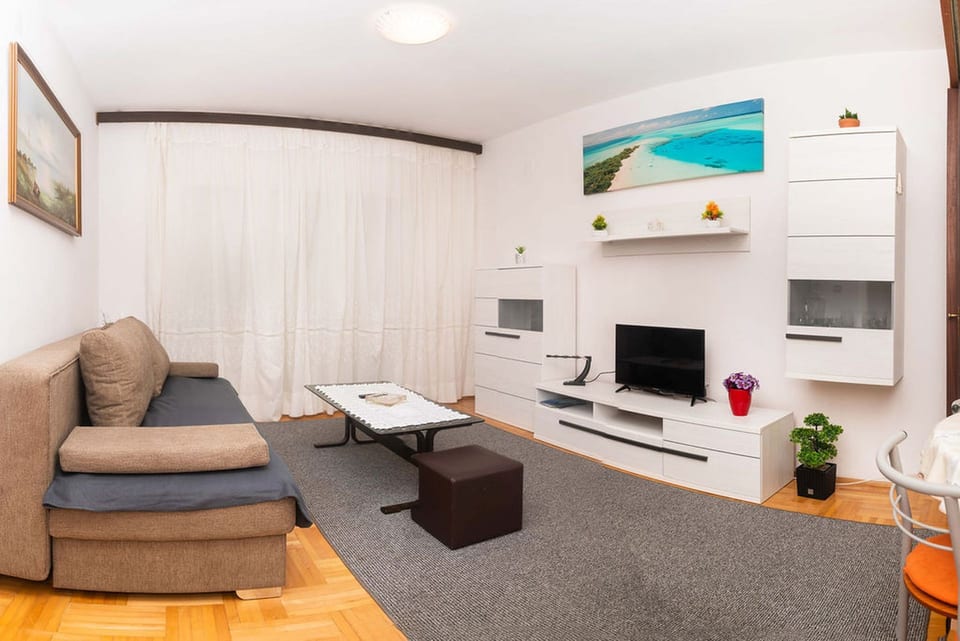 Apartment Anđelka - Unit 48098-61