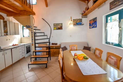 House Kastel - Unit 48099-61
