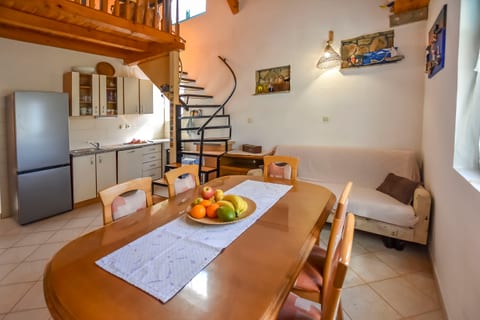 House Kastel - Unit 48099-61