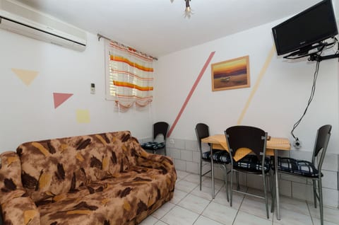 Apartments Ljubica - Unit 48125-61