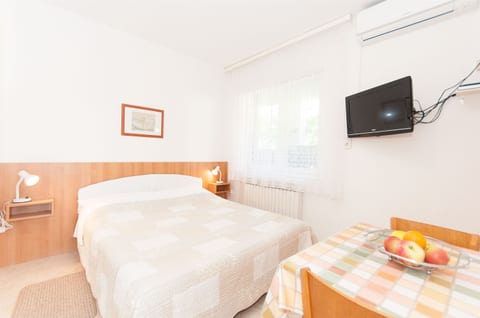 Apartments Mate - Unit 48128-61
