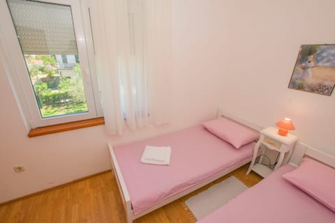 Apartments Verica - Unit 48279-61