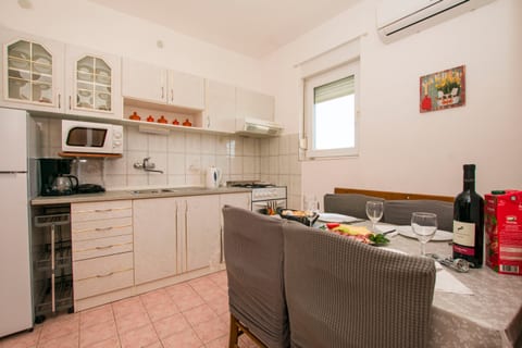Apartments Verica - Unit 48279-61