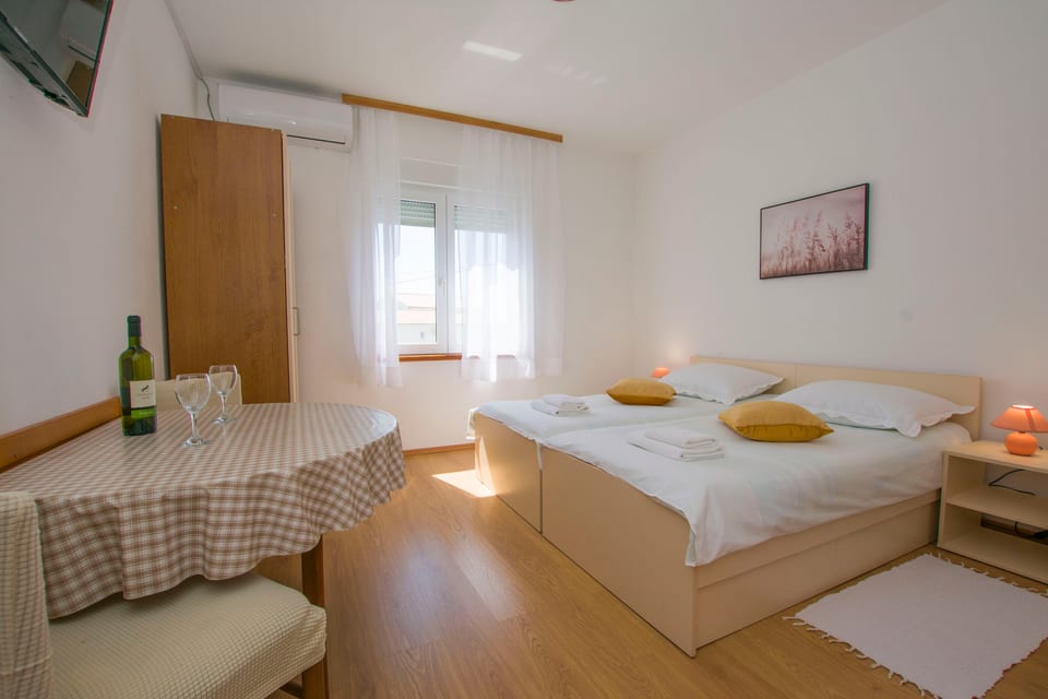 Apartments Verica - Unit 48280-61 - Croatia