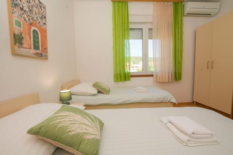 Apartments Verica - Unit 48281-61